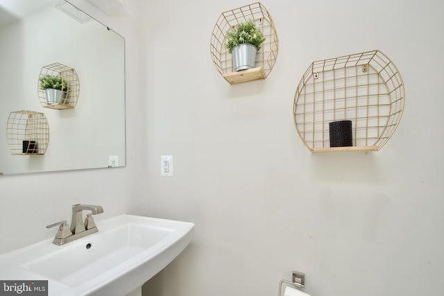 bathroom with sink