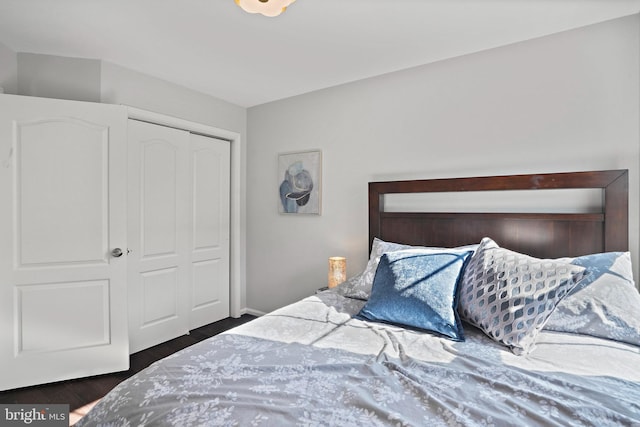 bedroom featuring a closet