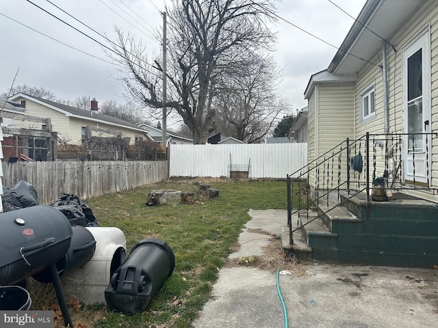 view of yard featuring fence