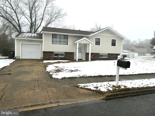 Listing photo 2 for 15 Lakeview Dr, Waterford Works NJ 08089