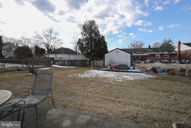 view of yard featuring a covered pool