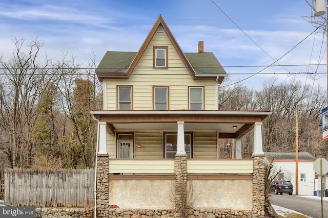 view of front of home with covered porch