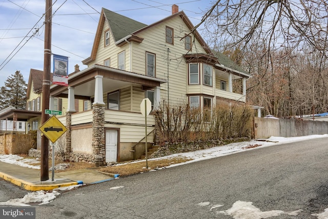 view of front of property