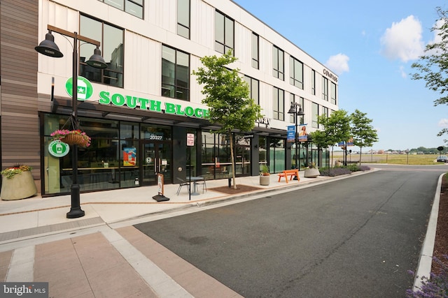20765 Duxbury Ter, Ashburn, VA 20147 - view of building exterior