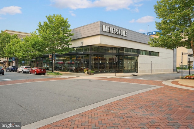20765 Duxbury Ter, Ashburn, VA 20147 - view of building exterior