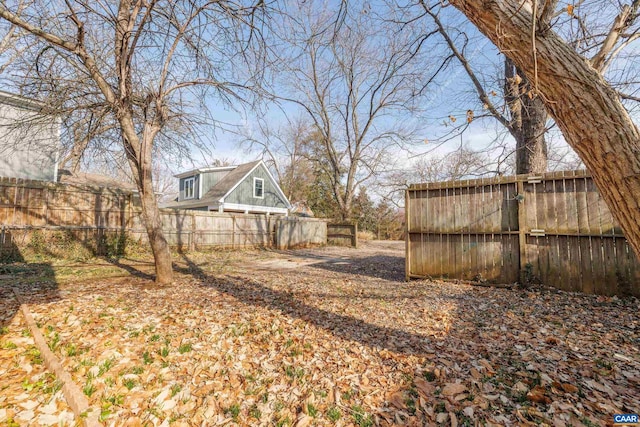 708 Locust Ave, Charlottesville, VA 22902 - view of fenced yard