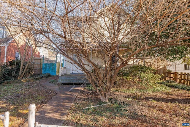 708 Locust Ave, Charlottesville, VA 22902 - view of yard