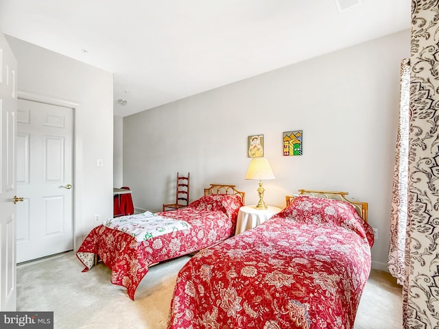 bedroom with carpet flooring