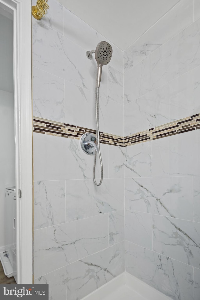 room details with a tile shower