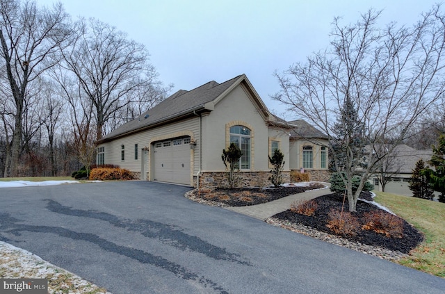 view of front facade with a garage