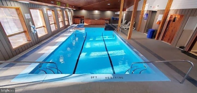 view of swimming pool