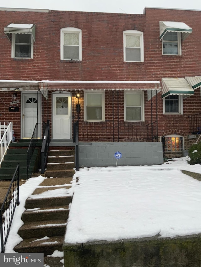 view of townhome / multi-family property