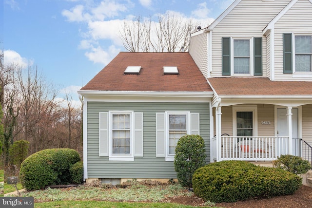 6360 Chimney Wood Ct, Alexandria, VA 22306 - view of front of home featuring covered porch and a shingled roof