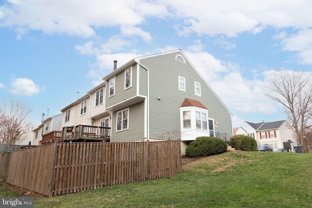 6360 Chimney Wood Ct, Alexandria, VA 22306 - view of side of property