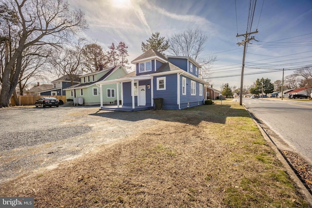 view of front of home with driveway