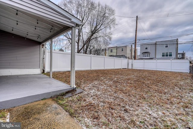 view of yard featuring a patio