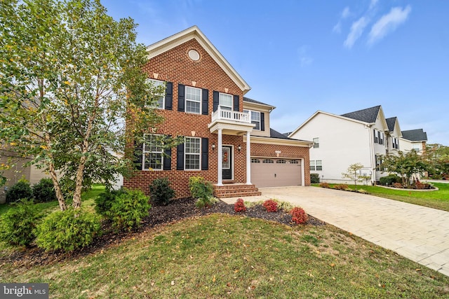 view of front of house with a front lawn