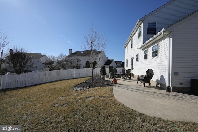 view of yard featuring a patio