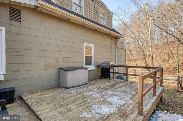 deck with grilling area