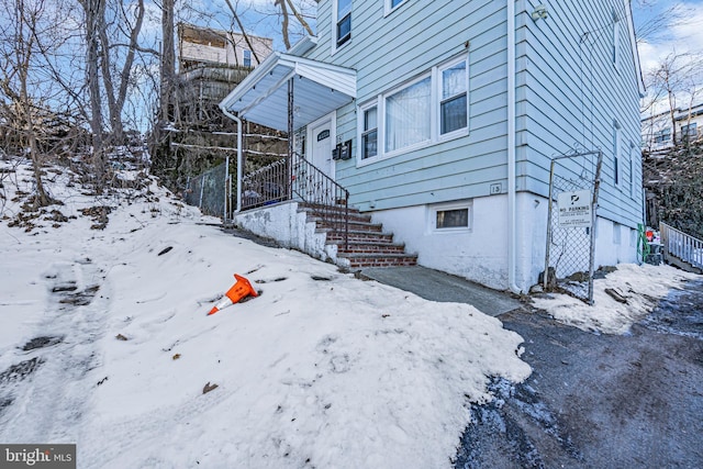 15 White St, Paterson, NJ 07522 - view of snowy exterior