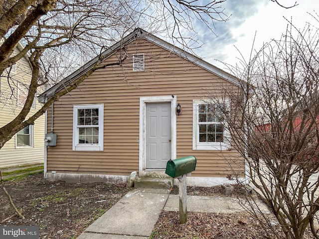 bungalow with entry steps