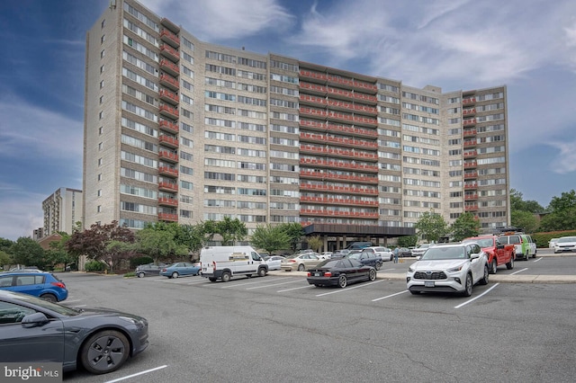 5340 Holmes Run Pkwy Unit 101, Alexandria, VA 22304 - view of apartment building / complex featuring uncovered parking