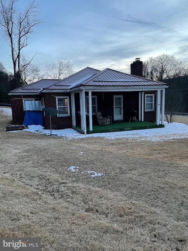 view of front of property