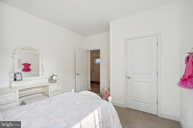 view of carpeted bedroom