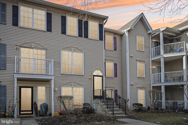 view of front of house