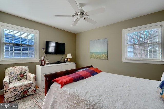 bedroom with ceiling fan