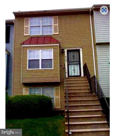 view of townhome / multi-family property