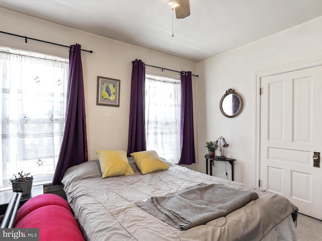 bedroom with ceiling fan