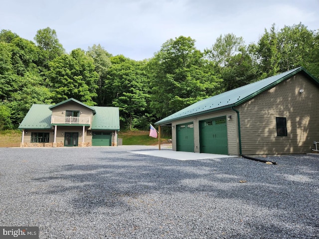 view of detached garage