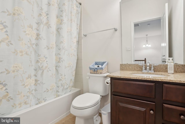 full bathroom with toilet, visible vents, shower / tub combo with curtain, and vanity