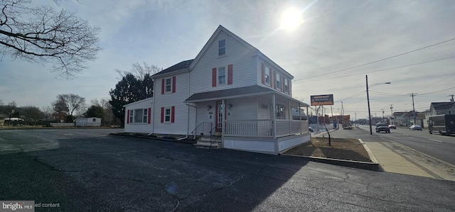 view of front of property with a porch