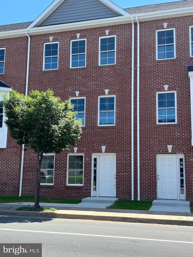 3316 N Market St, Wilmington, DE 19802 - multi unit property featuring brick siding