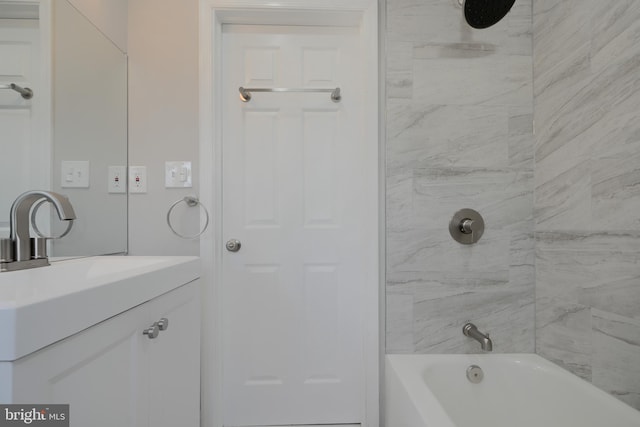 full bath with bathtub / shower combination and vanity