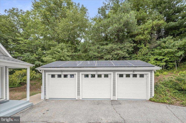 view of detached garage