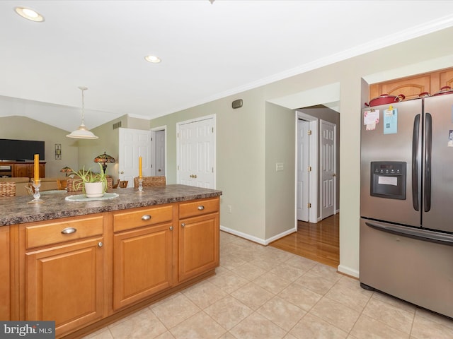330 Mountaineers Way, Emmitsburg, MD 21727 - kitchen with stainless steel fridge with ice dispenser, dark countertops, ornamental molding, decorative light fixtures, and baseboards
