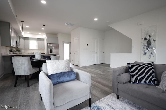 3324 N Market St, Wilmington, DE 19802 - living area featuring light wood-style flooring, recessed lighting, and baseboards