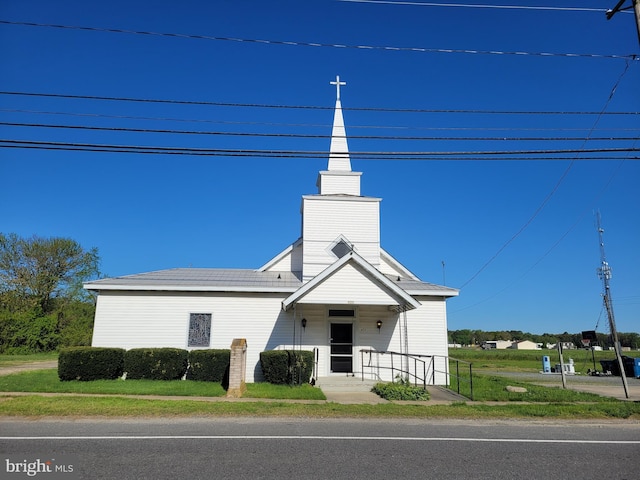 view of building exterior