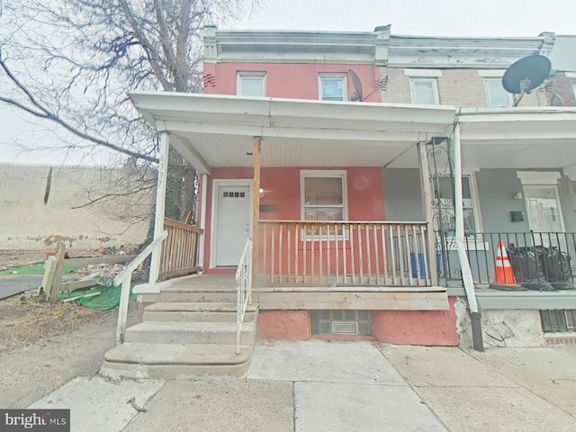 view of front of property with a porch