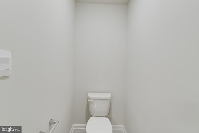 bathroom featuring toilet