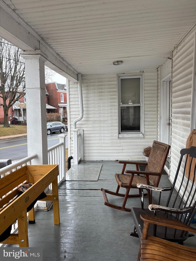 view of patio / terrace with a porch