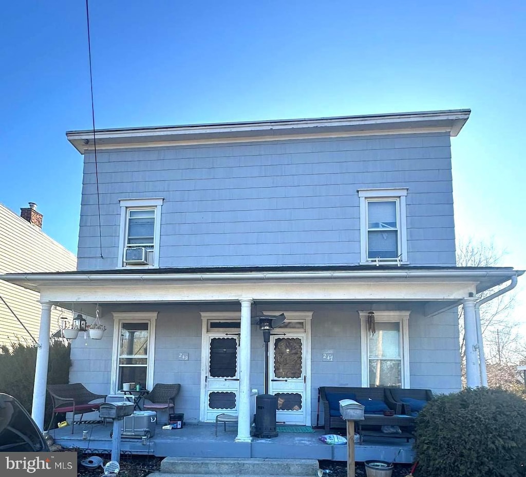 view of front of property with covered porch