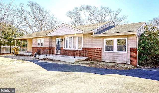 view of front of house featuring a porch