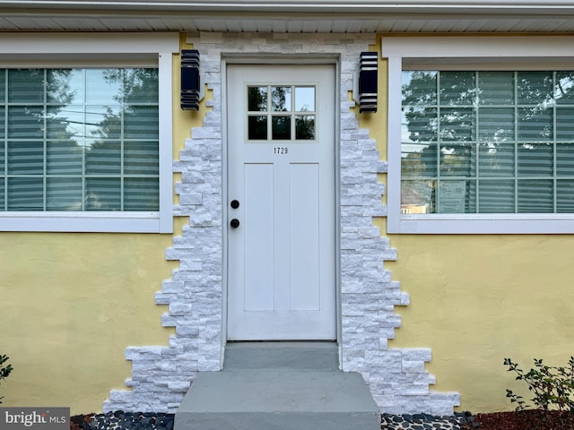 view of property entrance