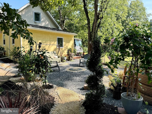 view of yard with a patio