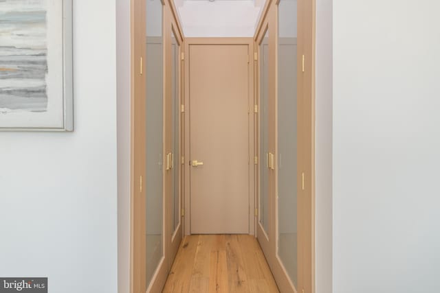 217 Tasker St, Philadelphia, PA 19148 - corridor featuring light wood-style floors