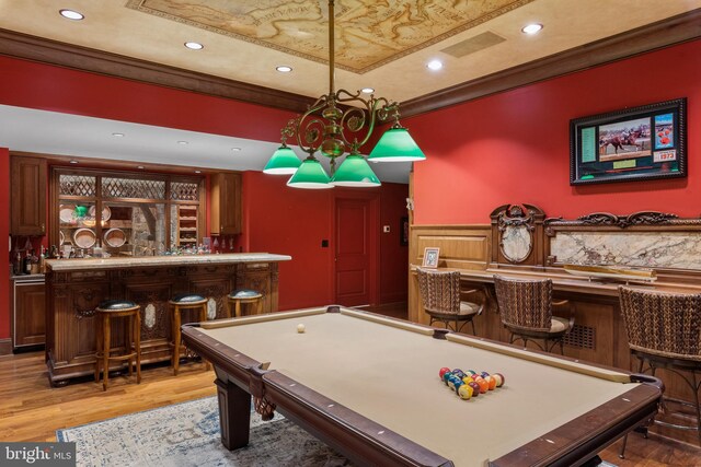 938 Old County Rd, Severna Park, MD 21146 - playroom with crown molding, wet bar, billiards, and wood finished floors